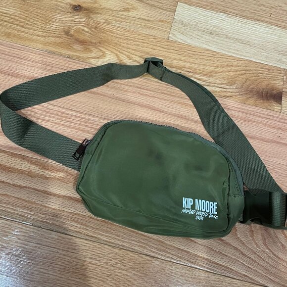 Kip Moore Crossbody Bag - Picture 5 of 5